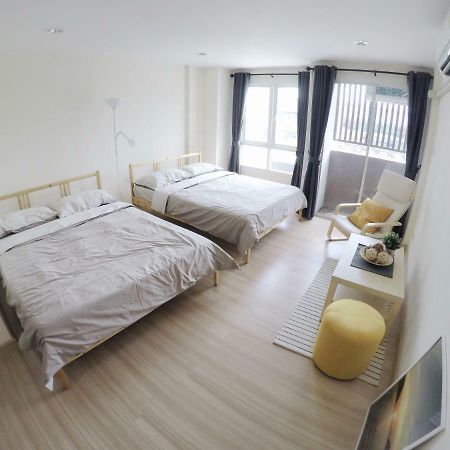 Hostbox Bangkok Apartment Exterior photo